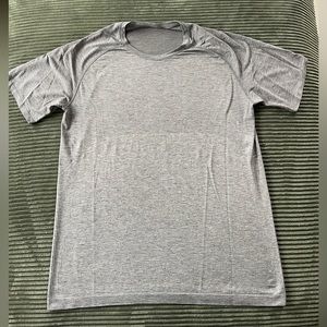 Men Lululemon Metal Vent Tech Short Sleeve size XL grey